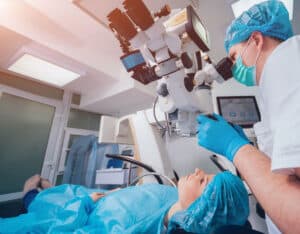 What is the cost of oral surgery without insurance?